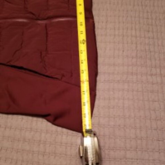 lululemon athletica Down for a Run vest, MAROON, size 10 - Picture 9 of 10